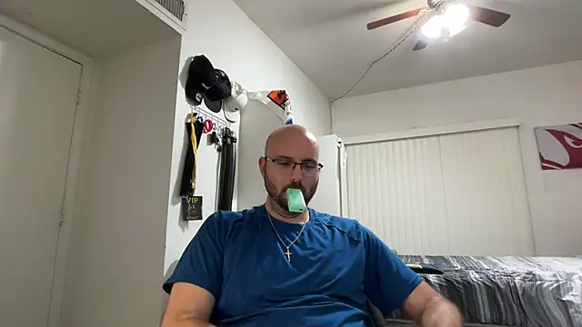 Fuzzyfuzbear Webcam Show