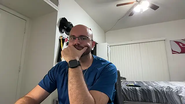Fuzzyfuzbear Webcam Show