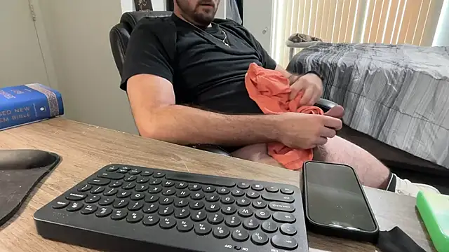 Fuzzyfuzbear Pertunjukan Webcam