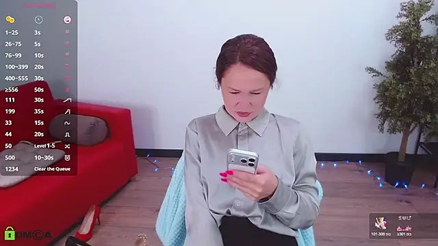 VickyGolden XXX чат на живо