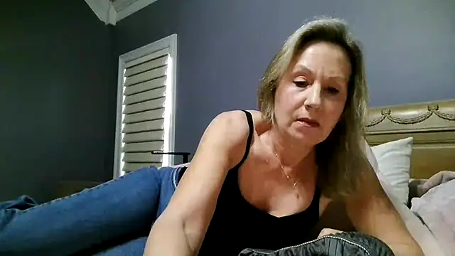 Lisaisluscious webkamerás műsora