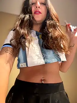 lunita85 Adlı Modelin Canlı XXX Sohbeti