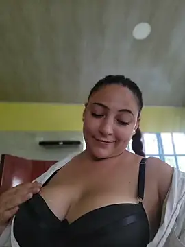 VickyHoult live XXX chat