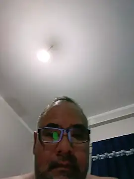 PhillDrake11 Show Webcam