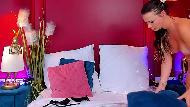 MiaMuse's Webcam Show
