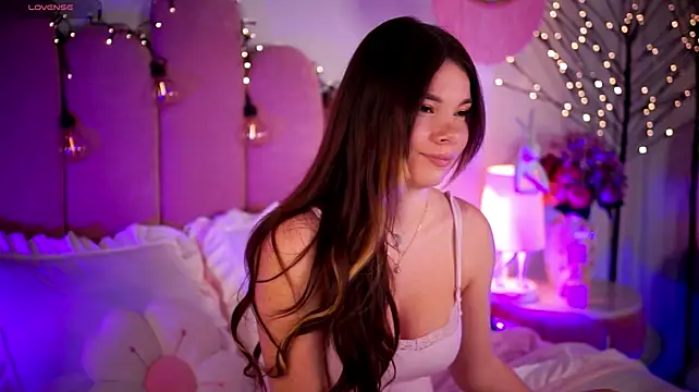 MiaMuse Show in webcam