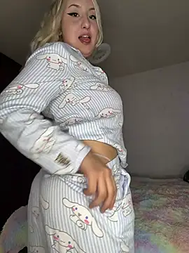 NibiruNairobi69 Adlı Modelin Canlı XXX Sohbeti
