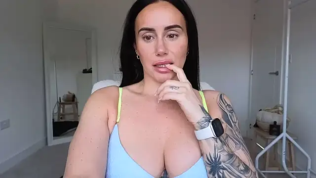 LibbyLoveHeartx Pertunjukan Webcam