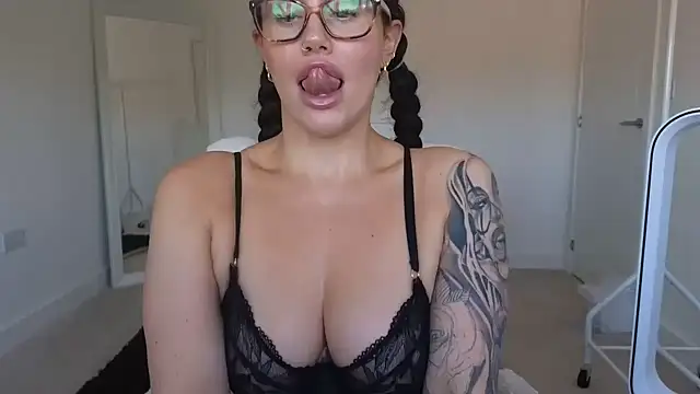 LibbyLoveHeartx – webcam-show