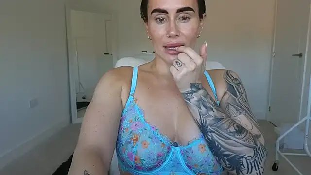 LibbyLoveHeartx Adlı Modelin Web Kamerası Şovu
