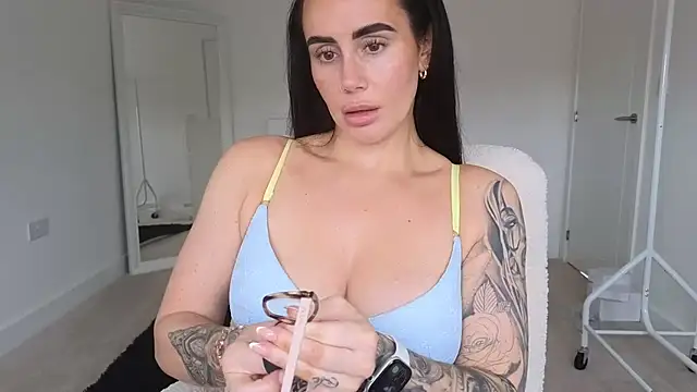 הופעת וובקאם של LibbyLoveHeartx
