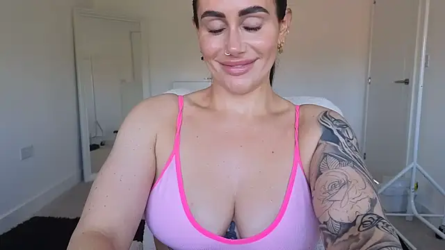 LibbyLoveHeartx: онлайн-секс-чат