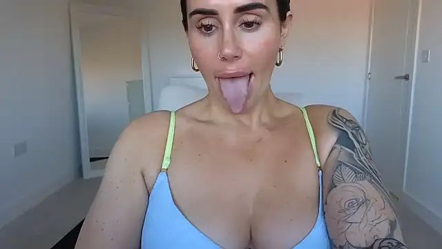 LibbyLoveHeartx Adlı Modelin Web Kamerası Şovu