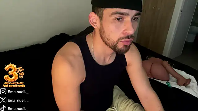 הופעת וובקאם של Emanuell__