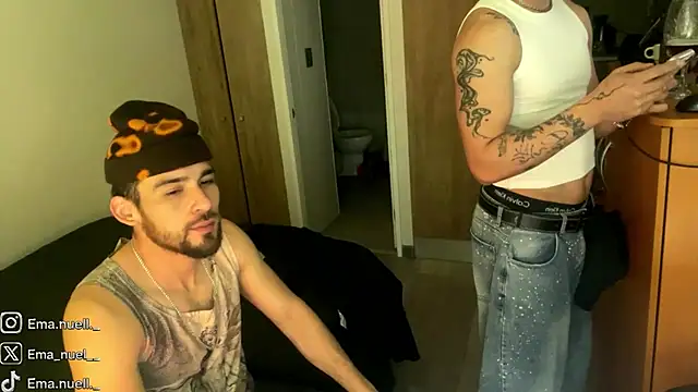 Pertunjukan Kamera Web Emanuell__