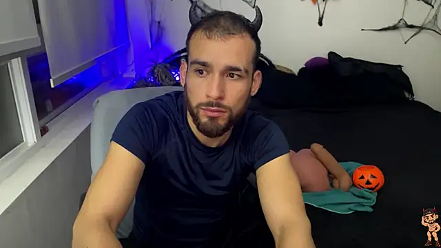 Emanuell__ Show in webcam