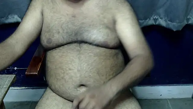 Show modela hairysubcub_70 na web-kameri
