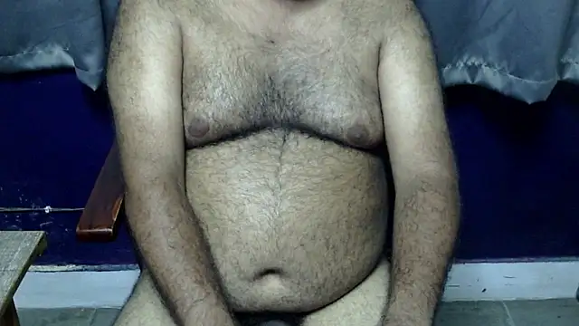 Show modela hairysubcub_70 na web-kameri