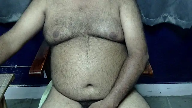 Show modela hairysubcub_70 na web-kameri