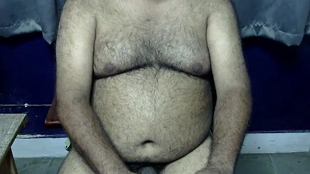 hairysubcub_70 Show Webcam