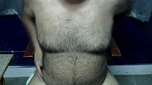 hairysubcub_70n Webbikameraesitys