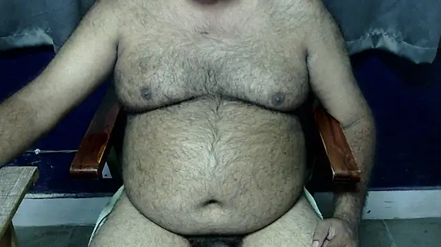 hairysubcub_70 Show Webcam
