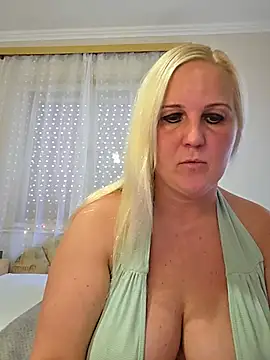 Mayci1984's Live XXX Chat