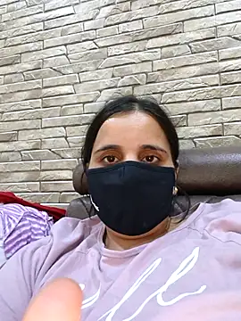 tinaarora Chat XXX in diretta