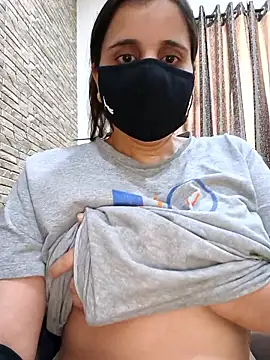 Chat XXX en directo de tinaarora