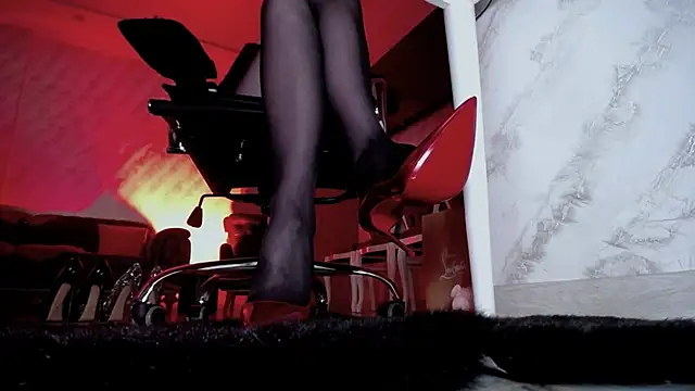 FinDomGod's Webcam Show