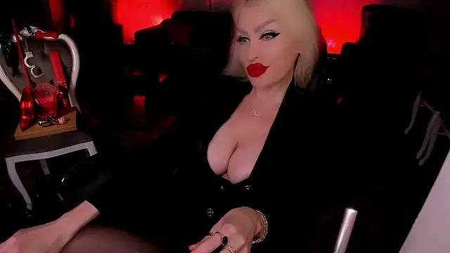 Czat XXX na żywo – FinDomGod