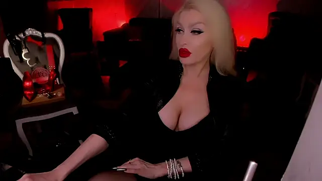 FinDomGod Live XXX Chat