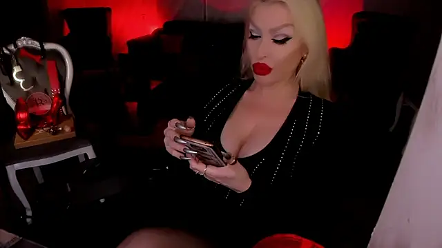 FinDomGod Live XXX-Chat