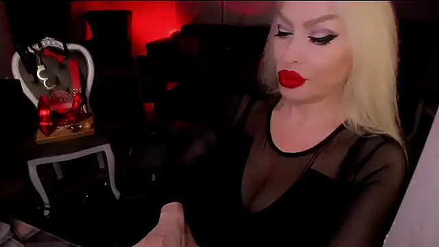 FinDomGod's Live XXX Chat