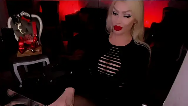 Chat +18 de FinDomGod ao vivo