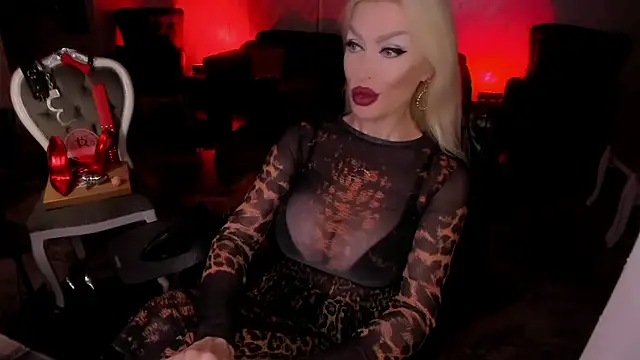 Webkamerová show FinDomGod