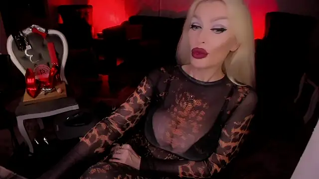 Chat XXX en directo de FinDomGod