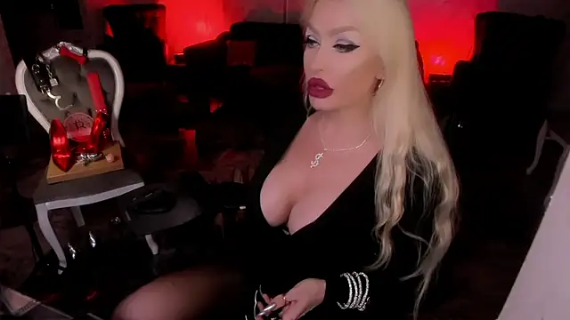 FinDomGod's Live XXX Chat