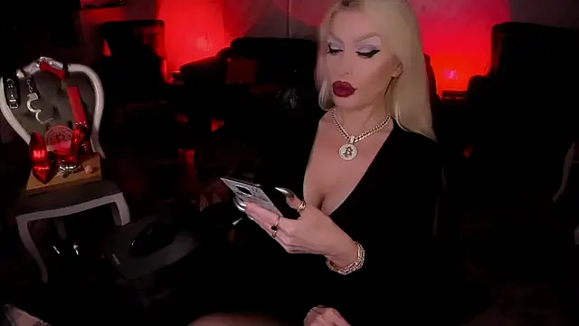 Chat +18 de FinDomGod ao vivo