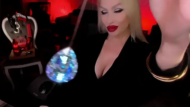 Živý XXX chat FinDomGod