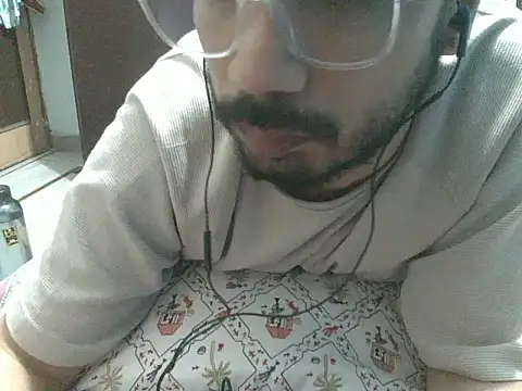Show modela Precumboner na web-kameri