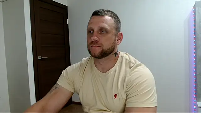 Вебкам-шоу B-L-O-N-D