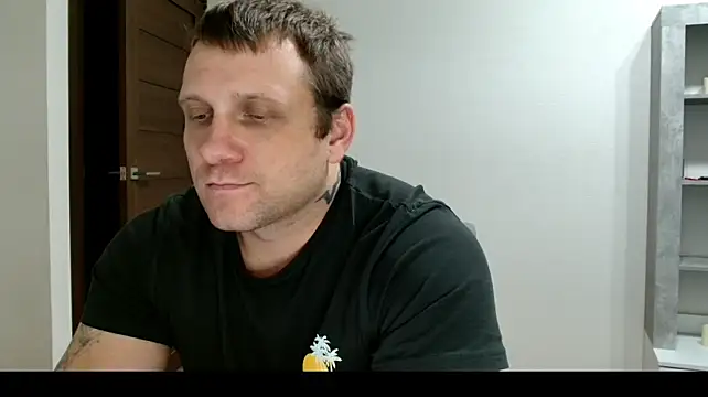 Вебкам-шоу B-L-O-N-D