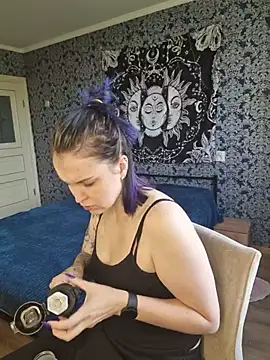 LazyTanukii Webcam-Show