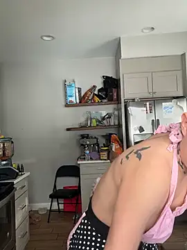 Chanelkeyy webcam show