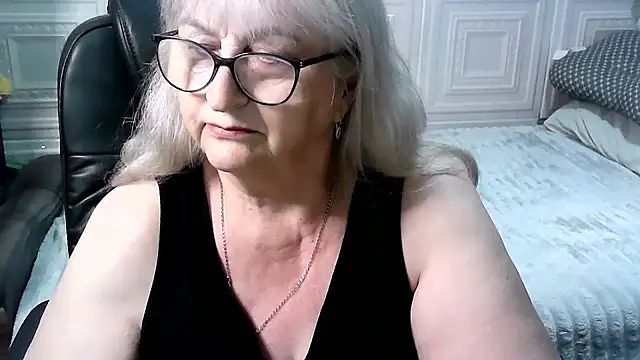 LolkaAlyss: διαδικτυακό σόου στην κάμερα