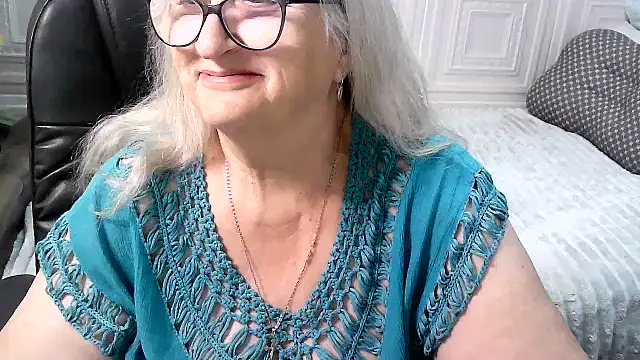 LolkaAlyss Show in webcam