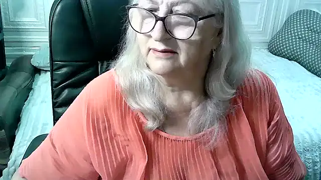 LolkaAlyss 网络视讯表演