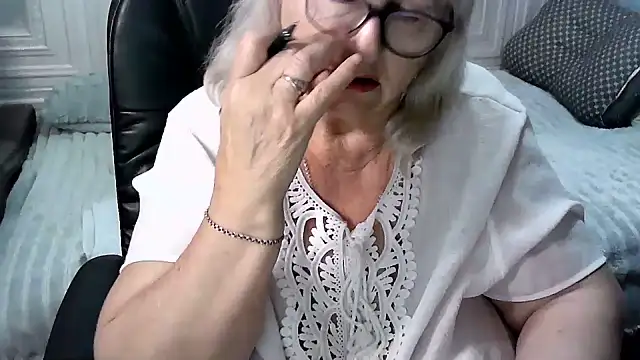 LolkaAlyss 网络视讯表演