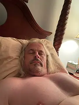 zeus337 Show in webcam